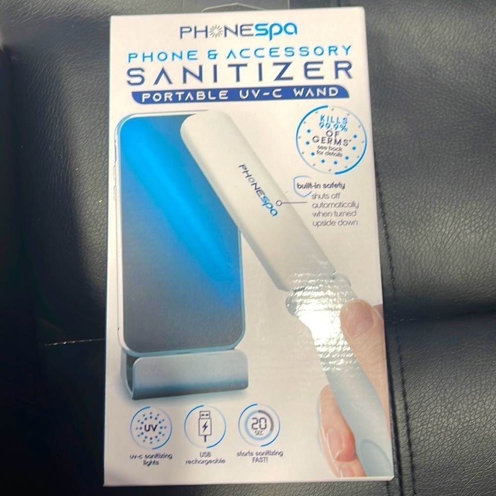 Phone and accessory sanitizer